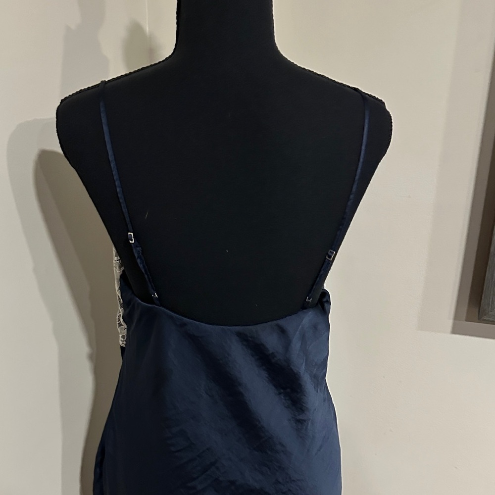 *ABERCROMBIE & FITCH* Navy Slip Dress w/ White Lace Bodice Size Medium Tall - Picture 7 of 8